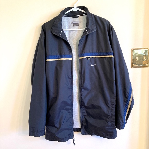 🎉Host Pick🎉Men’s Nike Jacket - Picture 2 of 6